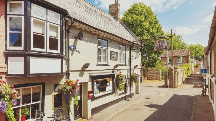 The Oliver Cromwell - Under offer gallery image