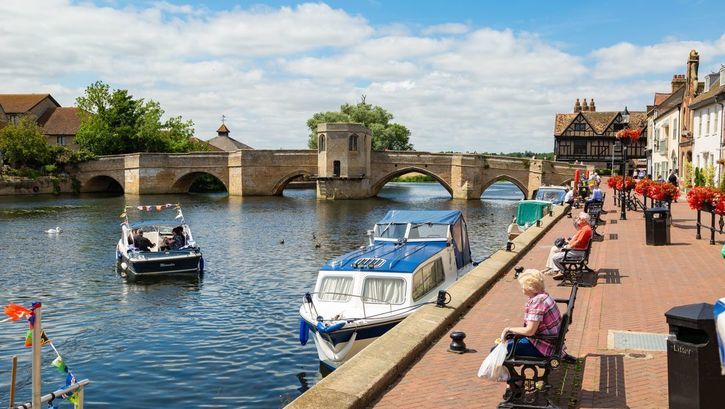 The Oliver Cromwell - Under offer gallery image