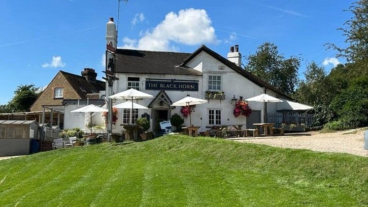 The Black Horse - Chorleywood gallery image