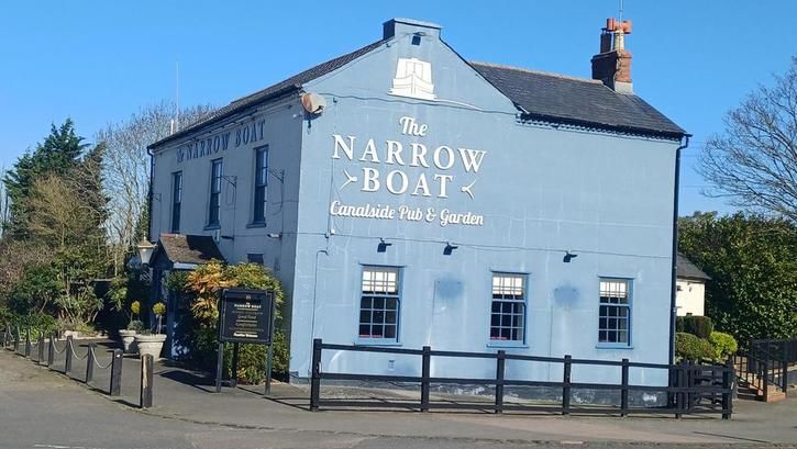 The Narrowboat, Weedon gallery image