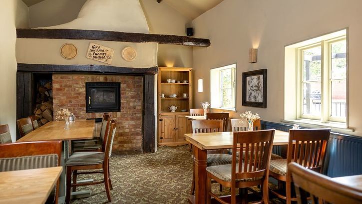 The Narrowboat, Weedon gallery image