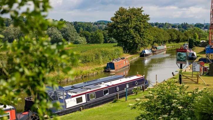 The Narrowboat, Weedon gallery image