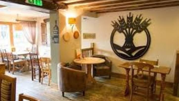  The Fox, Farthinghoe gallery image