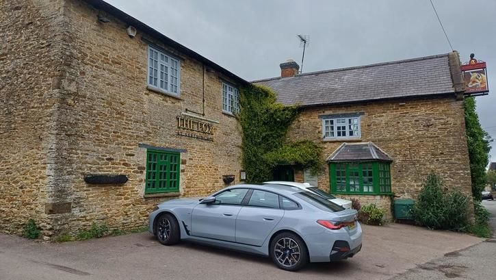  The Fox, Farthinghoe gallery image